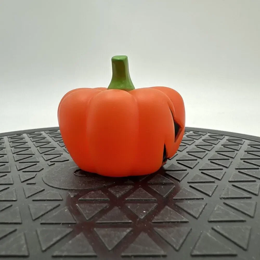 Jack-O-Lantern Halloween Flashing Light Mini Pumpkin